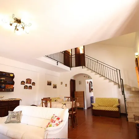 Oriente Villa *
